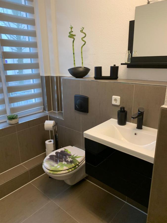 40 Qm Appartment Parkplatz, Balkon,Netflix, Prime Chemnitz Kültér fotó