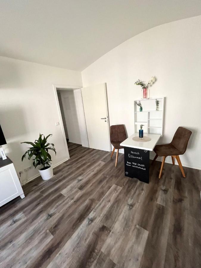40 Qm Appartment Parkplatz, Balkon,Netflix, Prime Chemnitz Kültér fotó