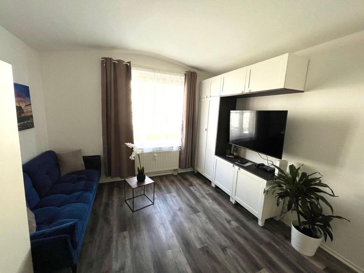 40 Qm Appartment Parkplatz, Balkon,Netflix, Prime Chemnitz Kültér fotó